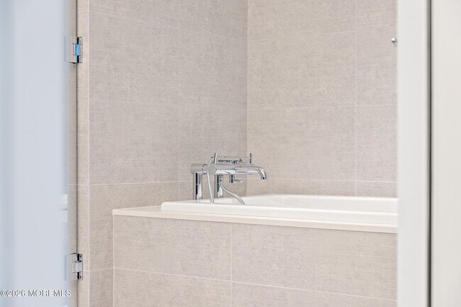 Building Photo - 15 Morris Ave