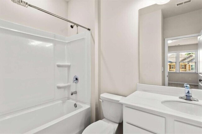 Building Photo - 3217 Hidden Valley Cir