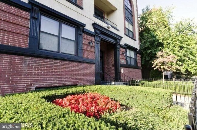 Building Photo - 1438 Meridian Pl NW