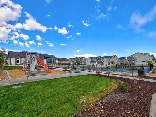 Building Photo - 1377 N Sage Dr