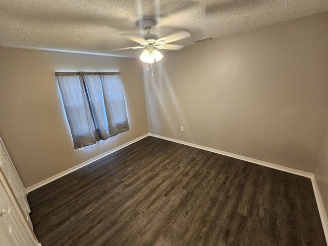 Building Photo - 4371 Azora Rd