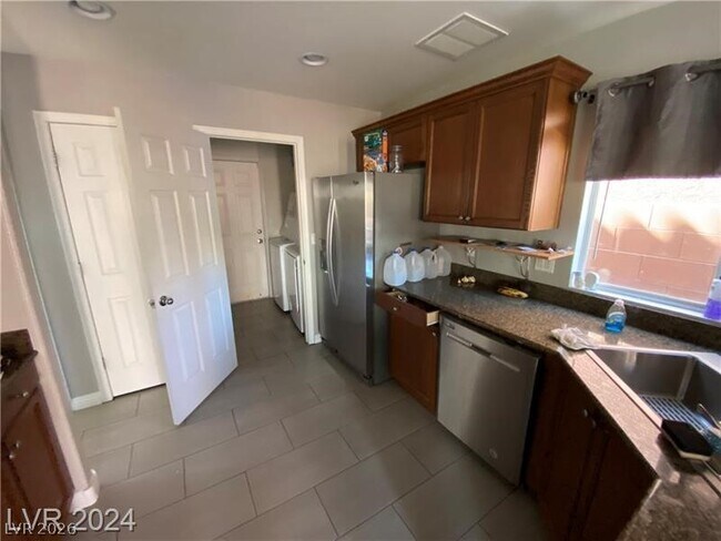 Building Photo - 9956 Matfen Ct