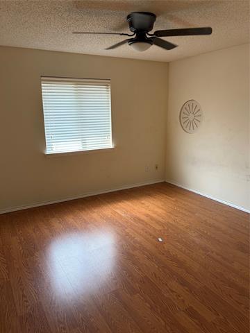 Building Photo - 1403 Lakeshore Dr