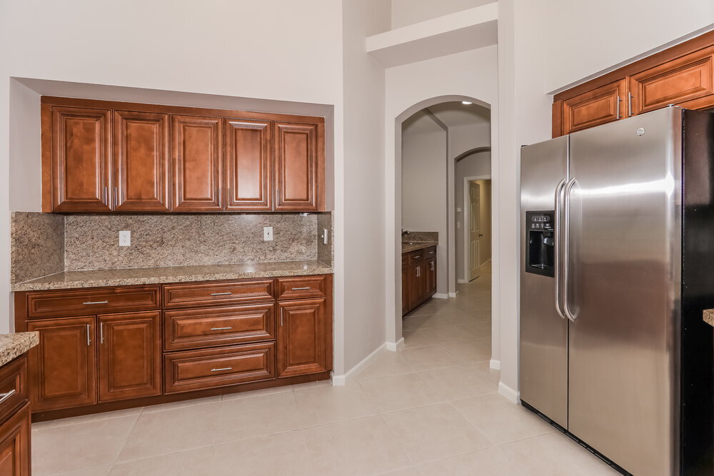 Building Photo - 2560 Jardin Manor