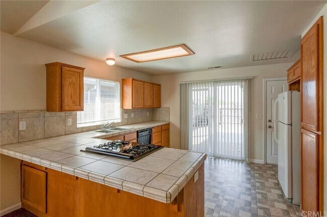 Building Photo - 3 Bed 2 Bath Near PV High & Bidwell Park