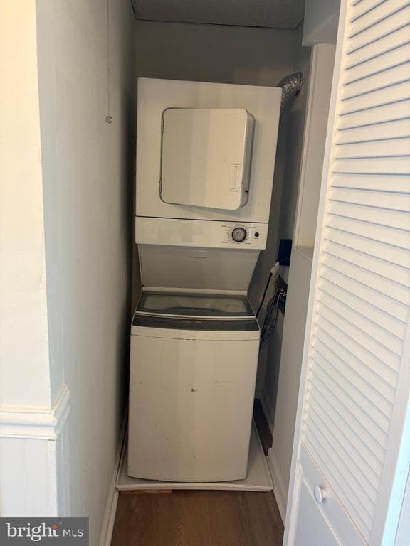 Building Photo - 213 Vernon St