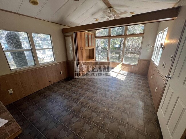 Building Photo - Cozy 1 Bedroom 1 Bath Home with Big Yard!