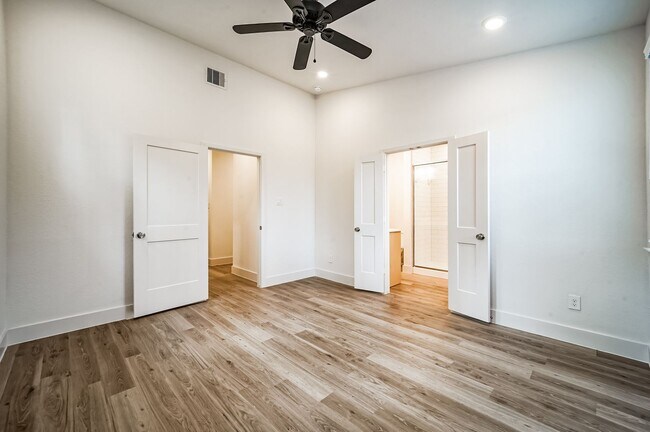 Building Photo - 2523 Appian Wy