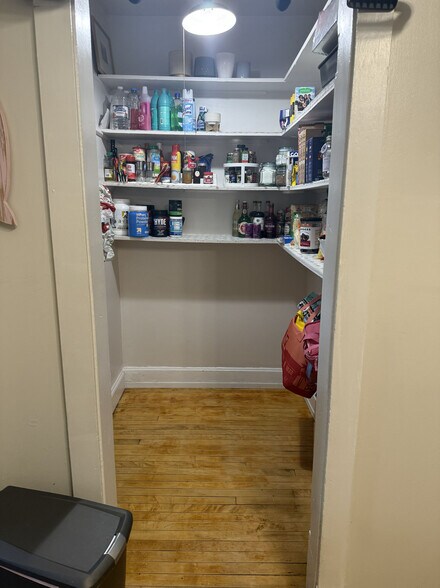 Building Photo - 1614 W Wallen Ave