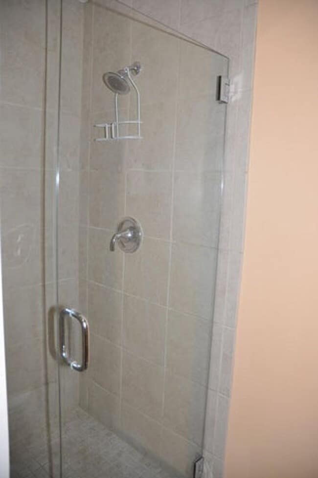 Building Photo - Gold Street Condo 4th Floor 2/bd 2/ba