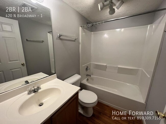 Building Photo - 420 N Broadway