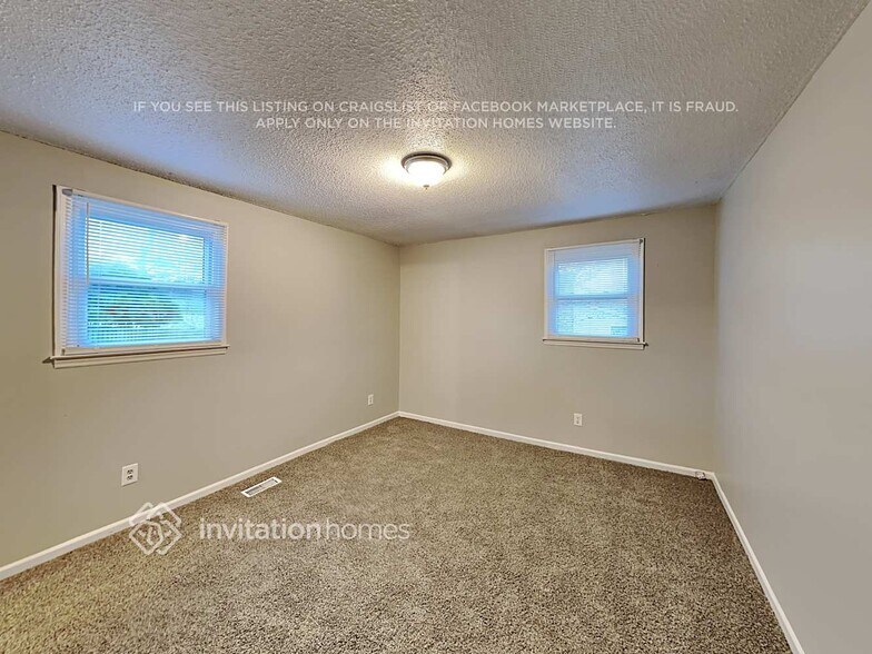 Building Photo - 208 Ferncliff Dr