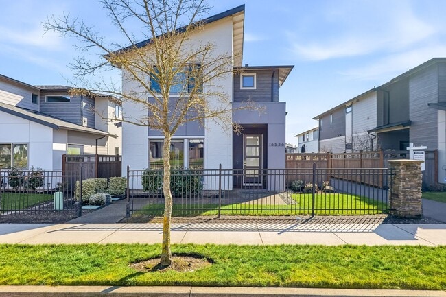 Building Photo - Modern Happy Valley Home with Designer Finishes & Spacious Open Layout