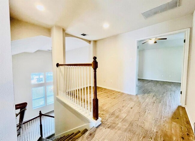 Building Photo - 3720 Bratton Heights Dr