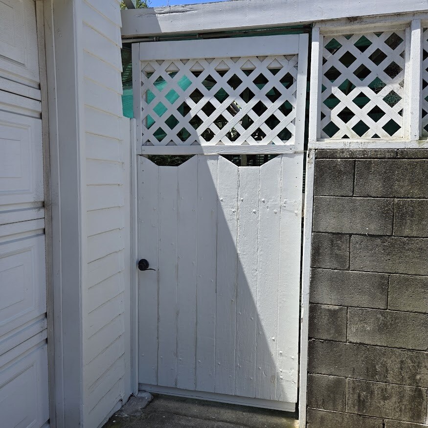 Building Photo - 3555 Colonial Ave