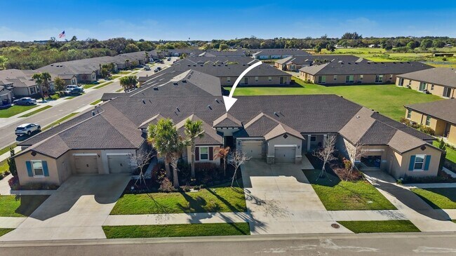 Building Photo - 1817 Party Pl