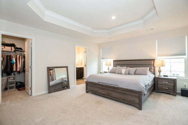 Building Photo - 1232 Savannah Ave