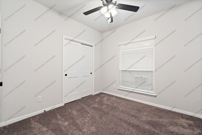 Building Photo - 2808 Fox River Dr