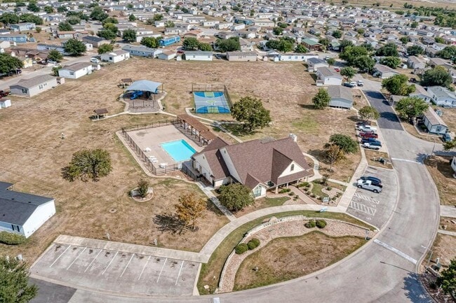 Building Photo - 120 Silver Peak Dr