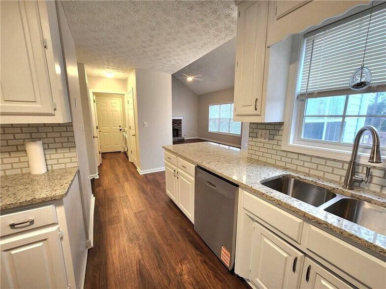 Building Photo - 1645 Rushing River Way