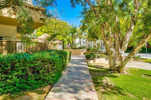 Building Photo - 501 E Del Mar Blvd