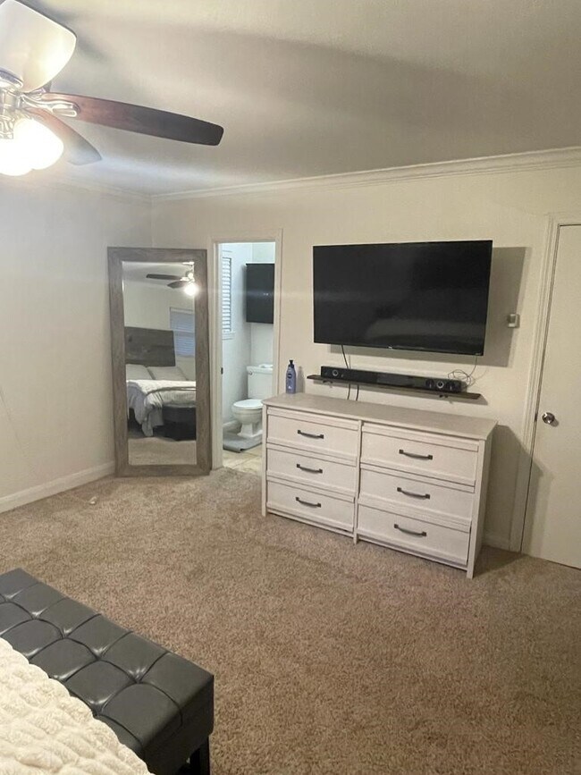 Building Photo - 5711 Capello Dr