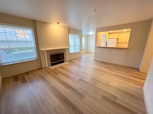 Building Photo - 2bd/2ba Woodinville Condo