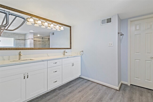 Building Photo - 2530 Wordsworth St