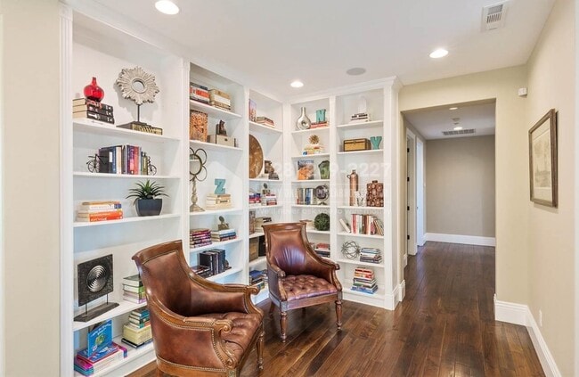 Building Photo - 1087 Hawkshead Cir