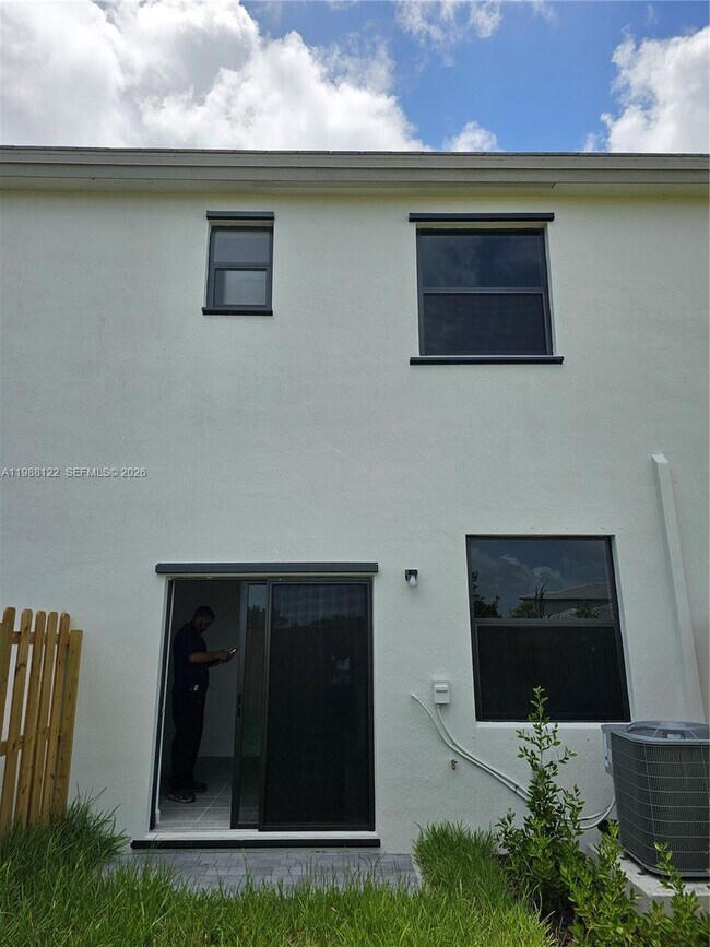 Building Photo - 13313 SW 285th St