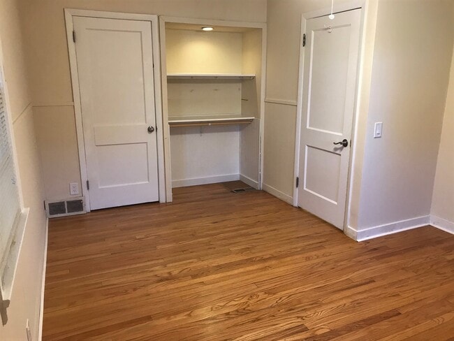 Building Photo - 4111 Paunack Ave