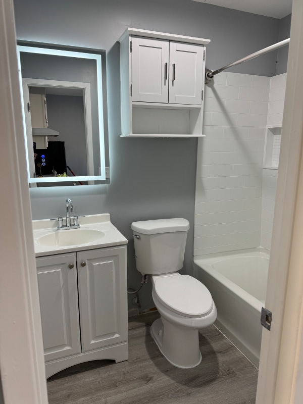 Building Photo - 911 Sylvan St