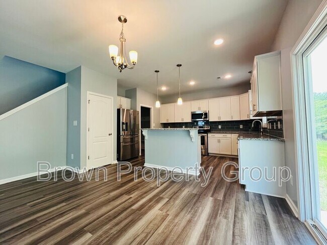 Building Photo - 2165 Stonewash Dr