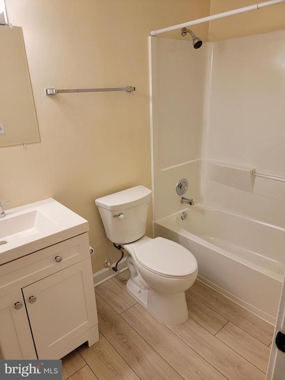 Building Photo - 20573 Summersong Ln