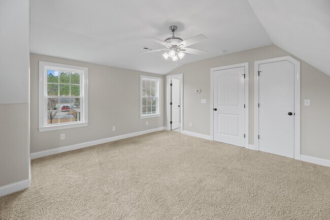 Building Photo - 108 Coree Way