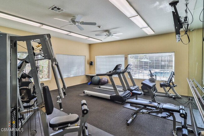 Building Photo - 5744 Oak Bend Ln