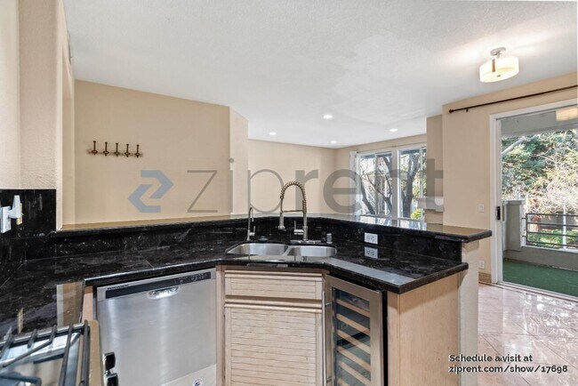 Building Photo - 445 Milan Dr