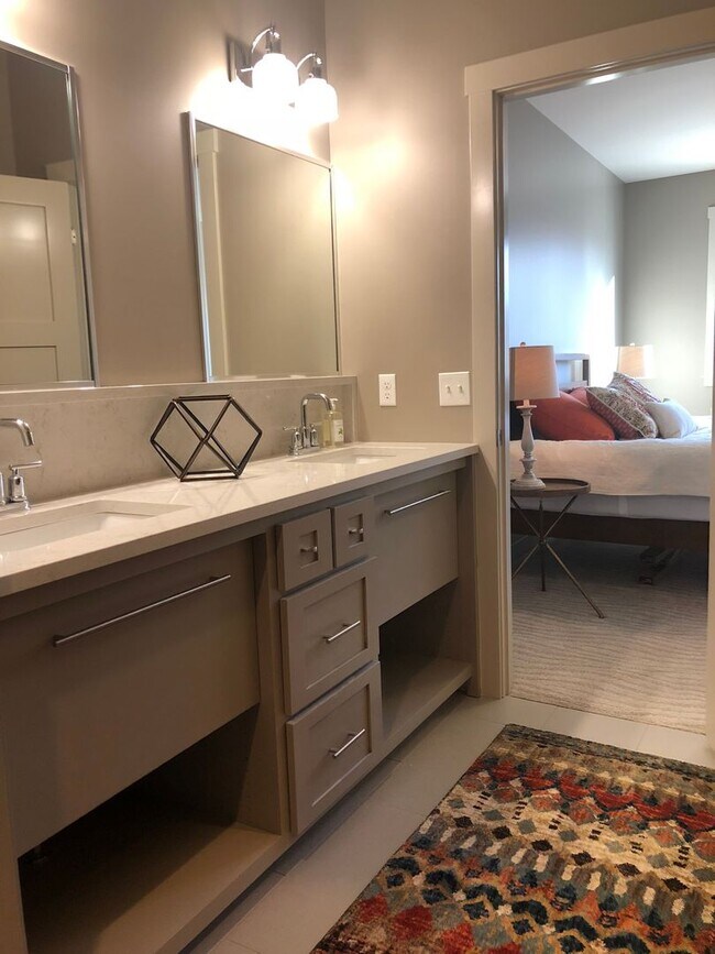 Building Photo - 2018 New Construction Your Home Away From Home