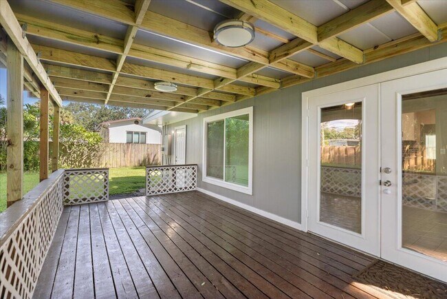 Building Photo - 807 S 12th St