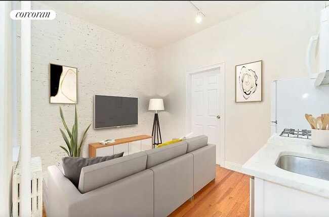 Primary Photo - 230 E 25th St