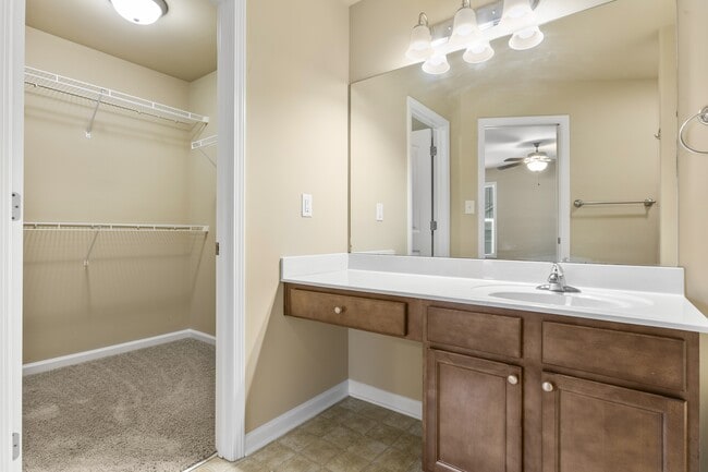 Building Photo - 3220 Sweet Clover Ln