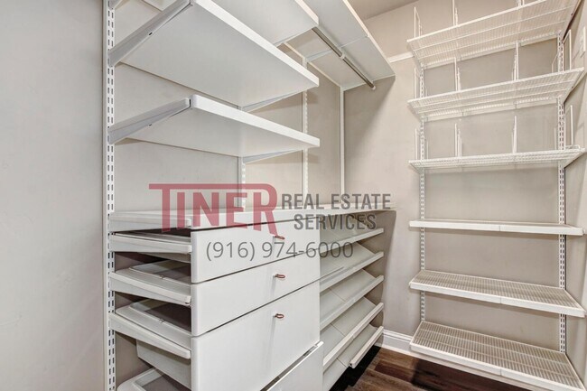 Building Photo - Huntington Sierra Oaks Gem with Fabulous A...