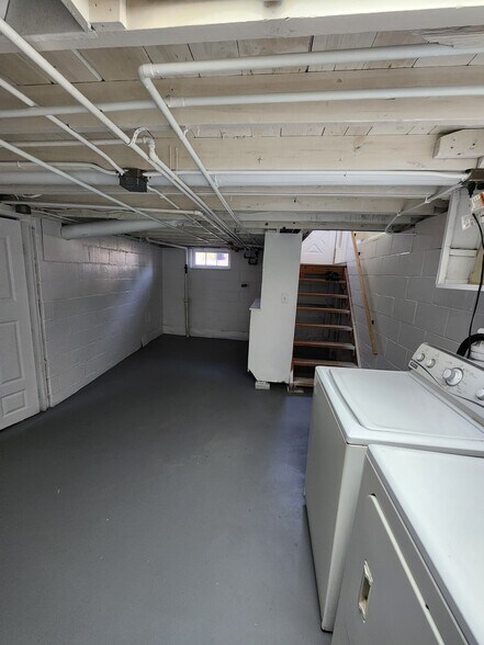 Building Photo - 1126 28th St