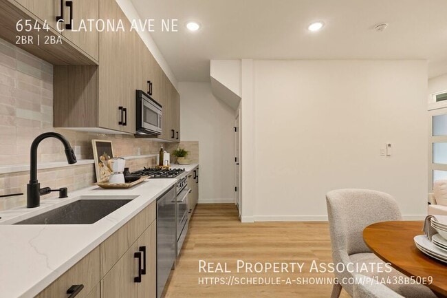 Building Photo - 6544 Latona Ave NE