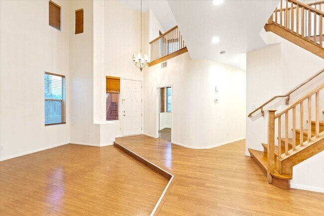 Building Photo - 1708 Cordoba Canyon St