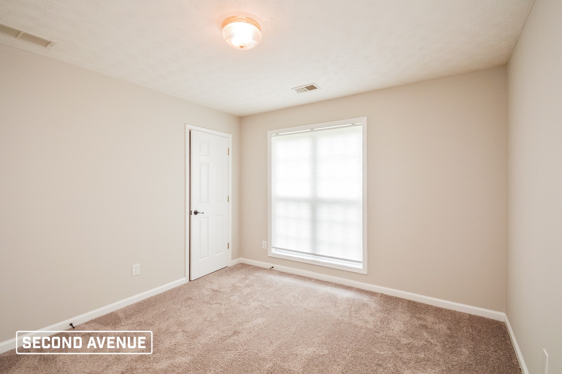 Building Photo - 125 Flowers Dr