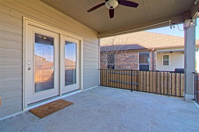 Building Photo - 413 Sheepshank Dr