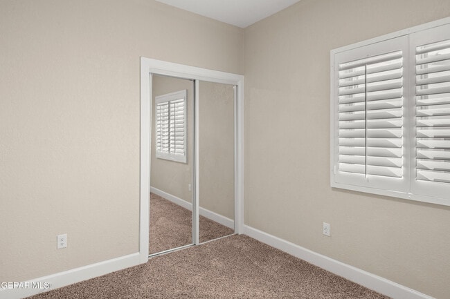 Building Photo - 6305 Palo Verde Pl