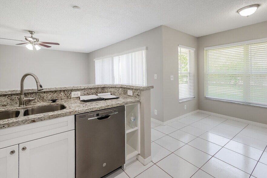 Building Photo - 8341 NW 57th Dr