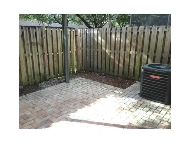 Building Photo - 5033 SW 121st Terrace